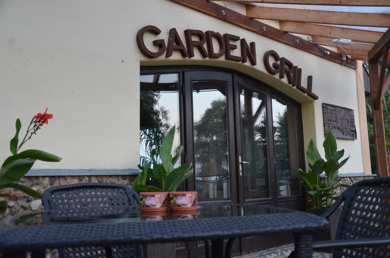 Garden Vendeghaz Mako Bed & Breakfast Dış mekan fotoğraf